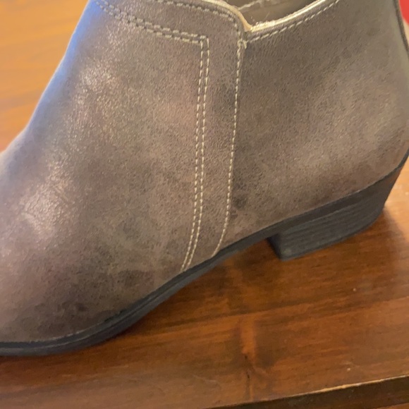 🥾Bronze Metallic Boots 👢 - Picture 5 of 8